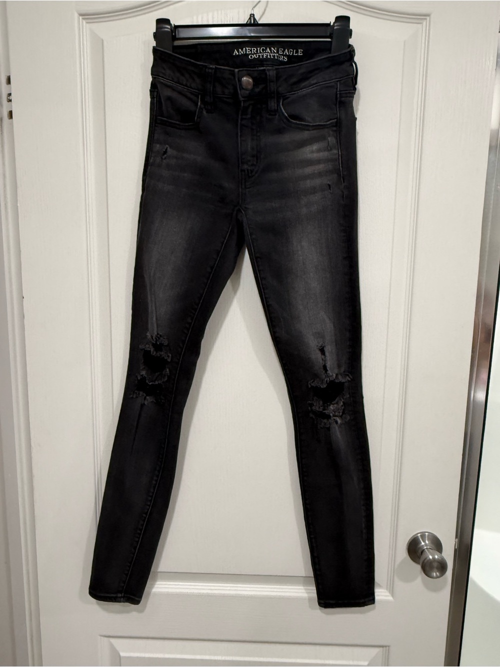 American Eagle Outfitters Black Distressed High-Rise Skinny Jeans